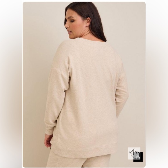 Torrid 1 X v-neck sweatshirt - Picture 3 of 10